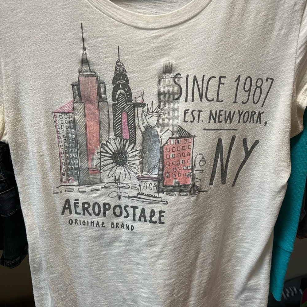 💝Aeropostale NYC T-shirt - Picture 1 of 3